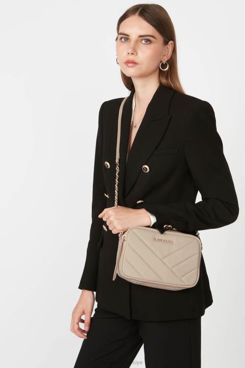 kadınlar çapraz askılı çanta yumuşak matelasse bej Lancaster Paris çanta H0LP1587