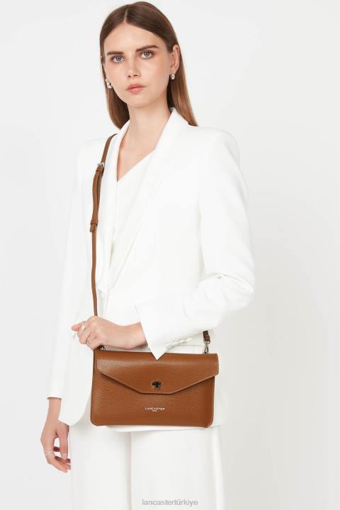 kadınlar debriyaj lucertola deve Lancaster Paris çanta H0LP1128