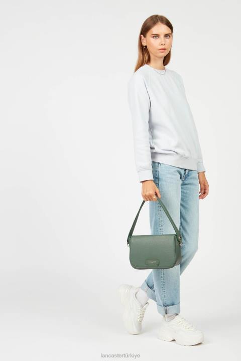 kadınlar omuzdan askili çanta kumul dikey ön plan Lancaster Paris çanta H0LP2556